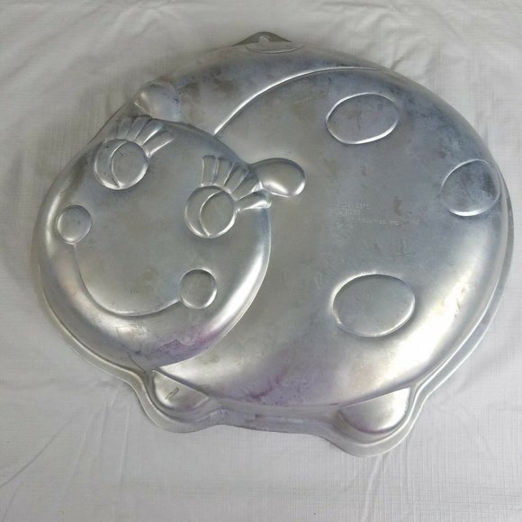Ladybug Cake Pan Wilton 2105-3316 Metal